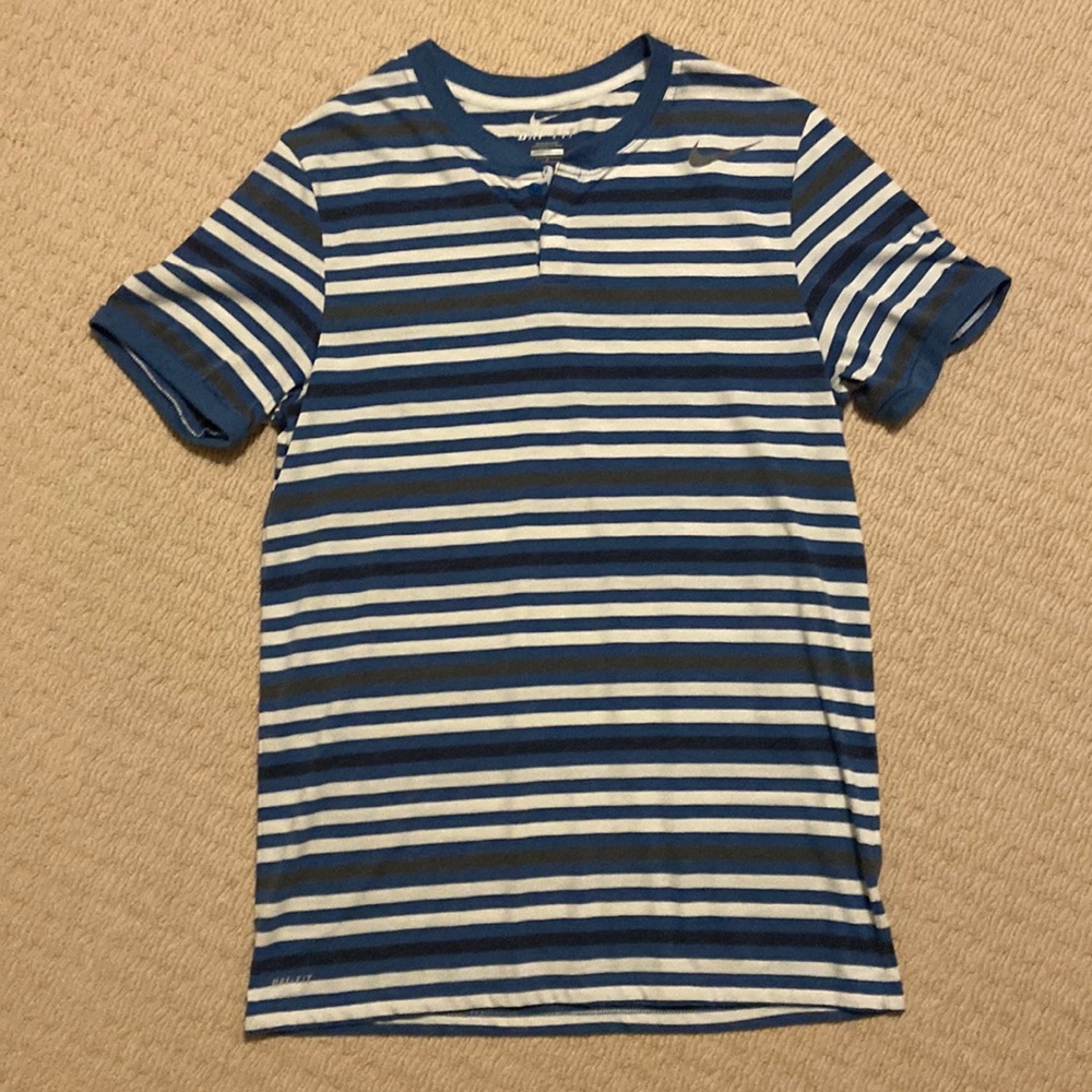 Nike Dri-fit golf tee